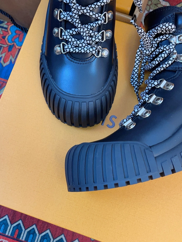 ルイヴィトン靴素材ディテール